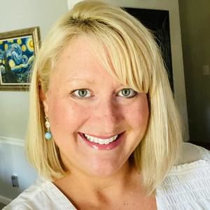 Meet your Posher, Tina